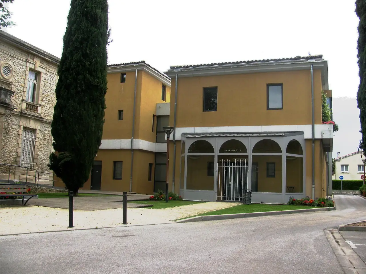 Menuisier à Caissargues Nîmes
